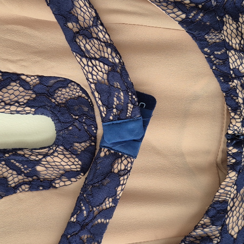 Stylestalker gown - Picture 7 of 8